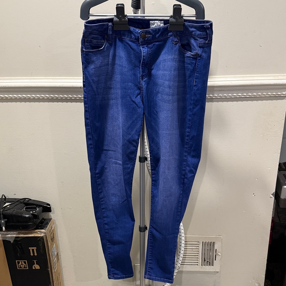 Celebrity Pink Women's Deep Blue Skinny Jeans
